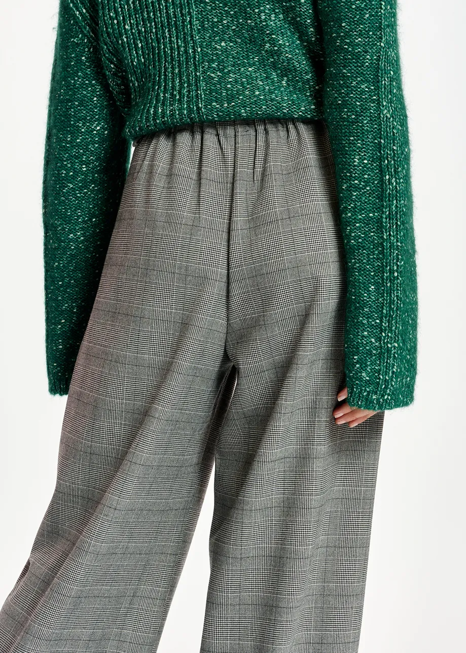 Grey wide-leg pants with check motif