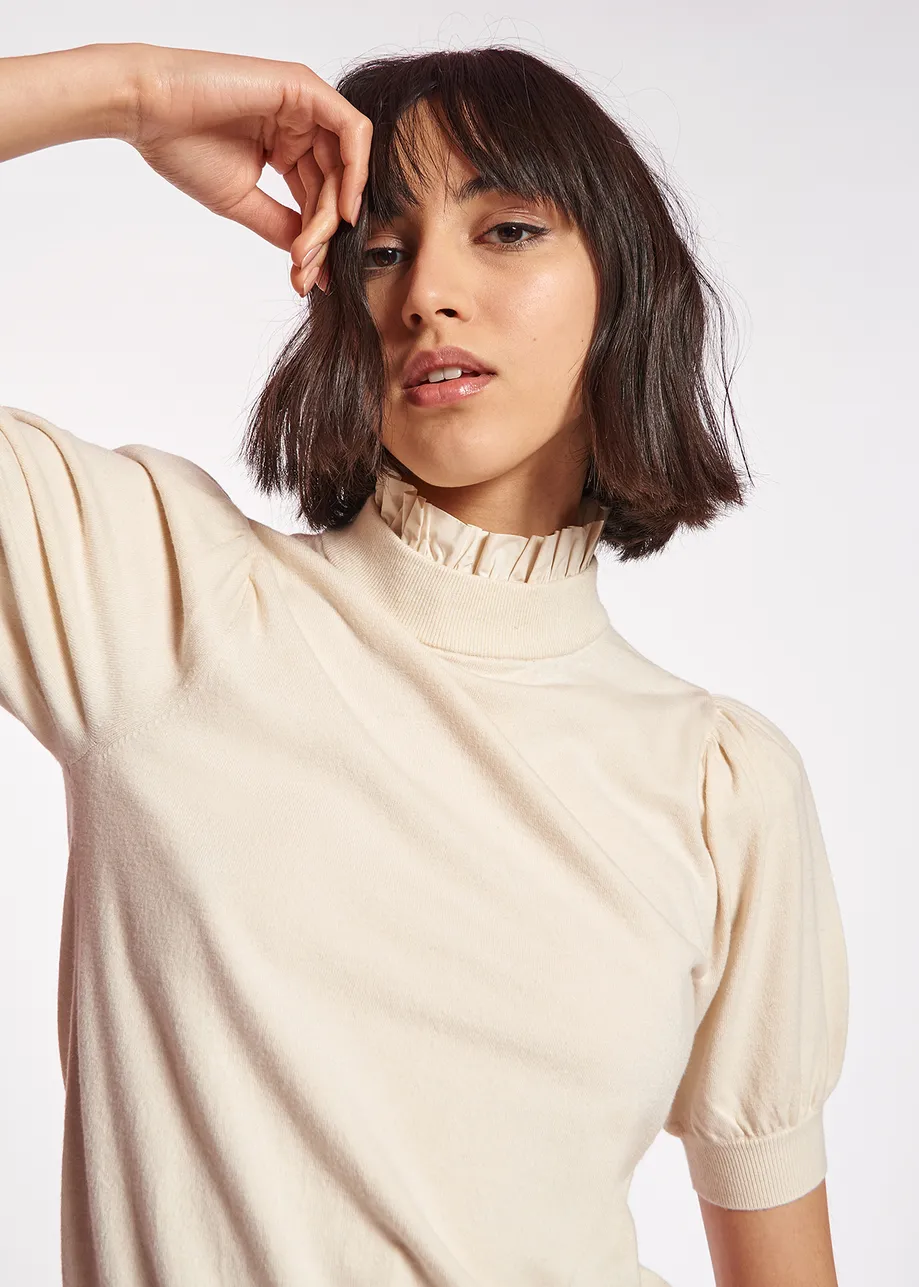 Off-white short-sleeved sweater with stand-up collar