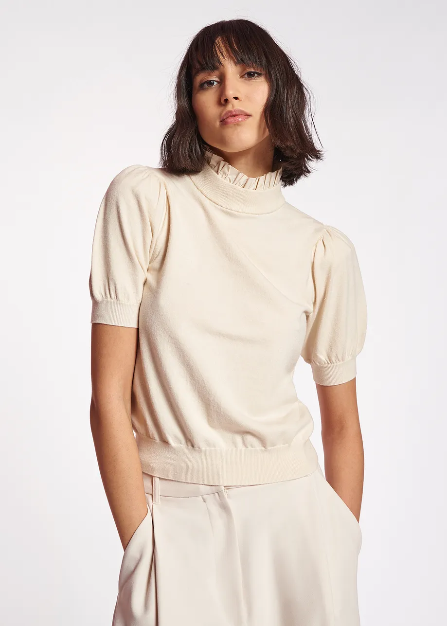 Off-white short-sleeved sweater with stand-up collar