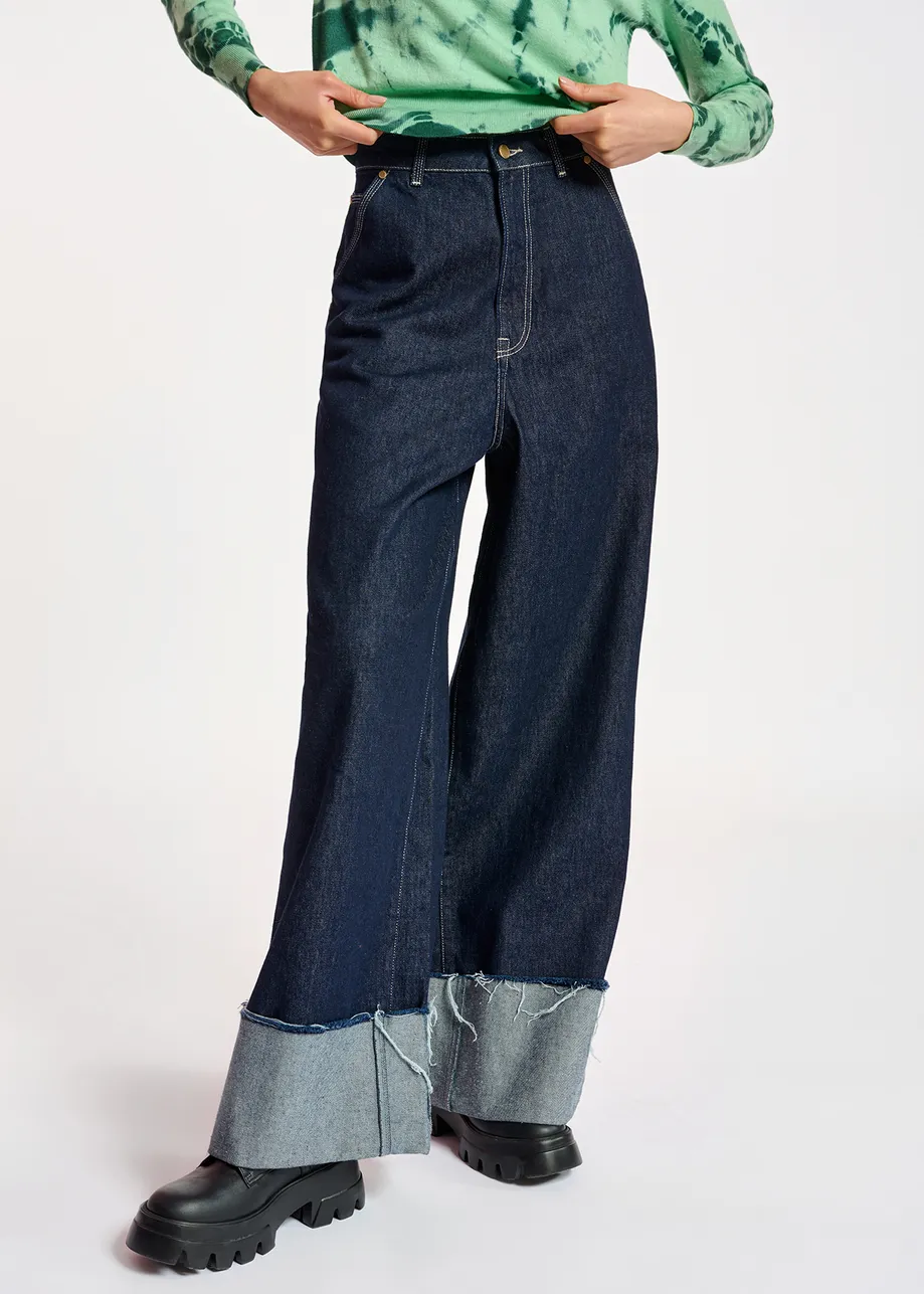 Dark blue turn-up hem jeans