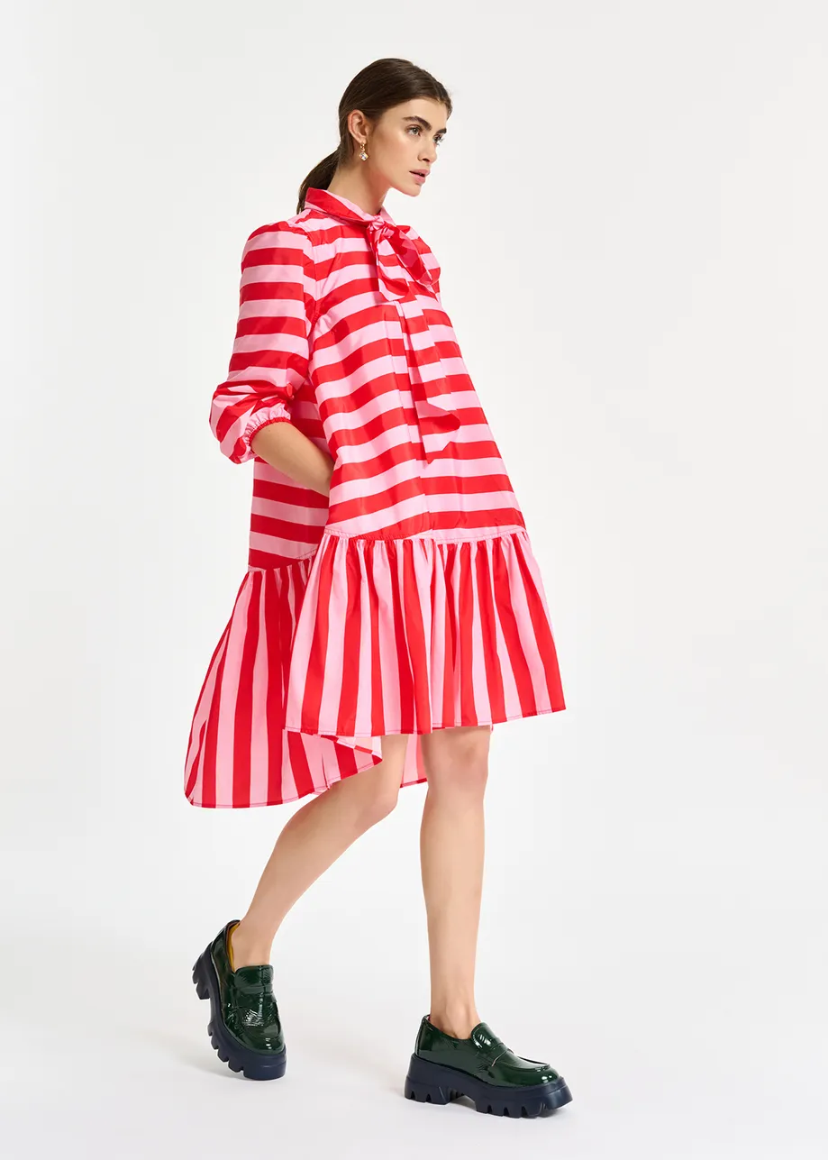 Oversized mini-jurk met rode en roze strepen