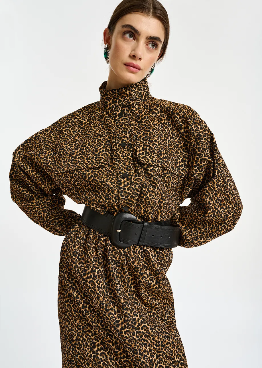 Jacquard knee-length dress with leopard motif