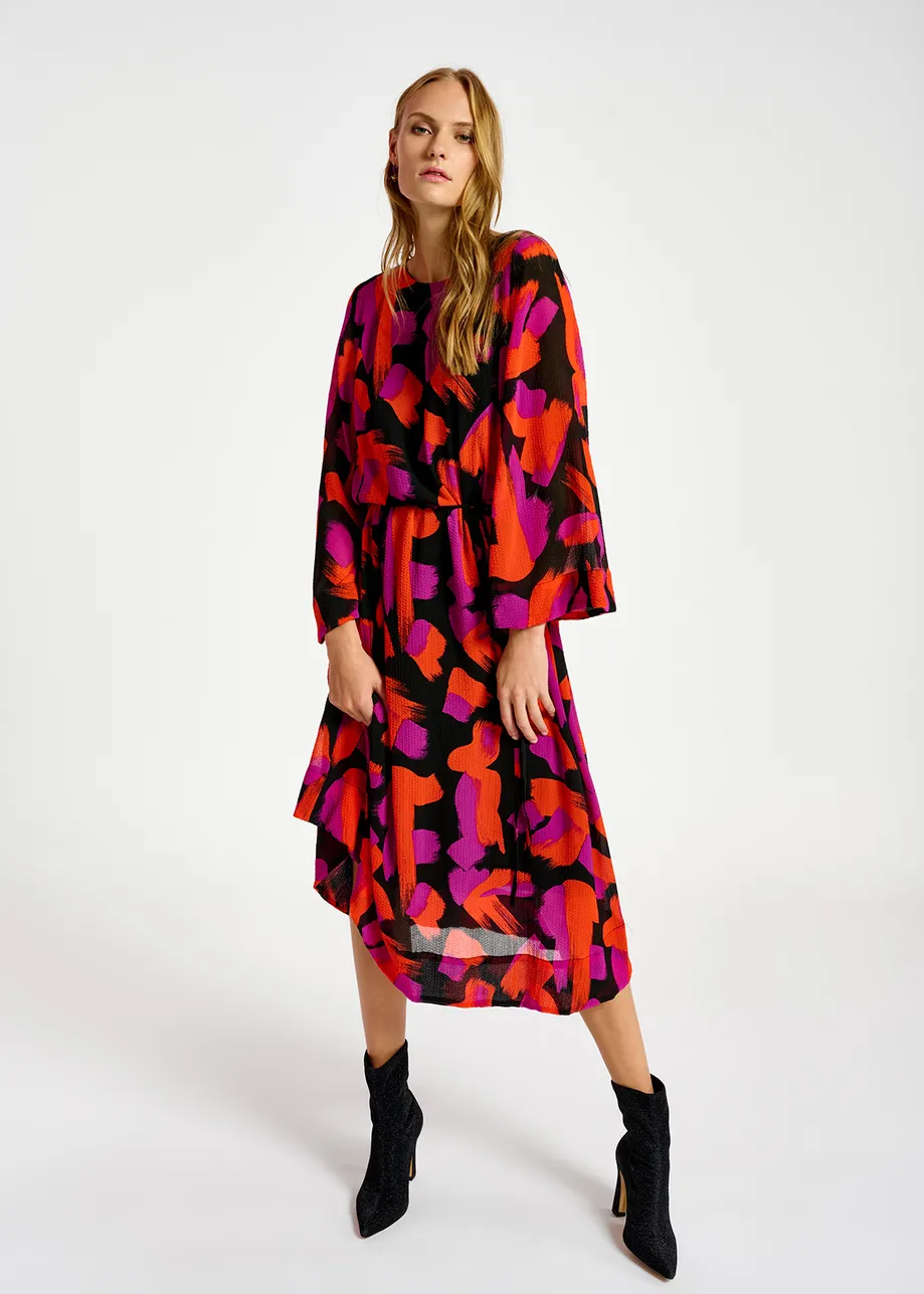 Maxi-jurk met zwarte, oranje en paarse abstracte print