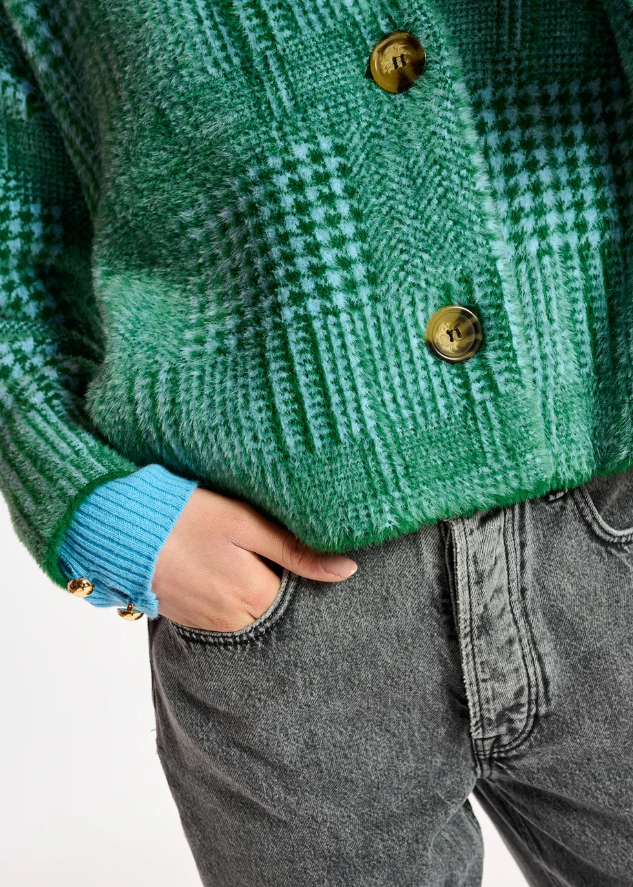 Veste en tricot pelucheux verte et bleu clair