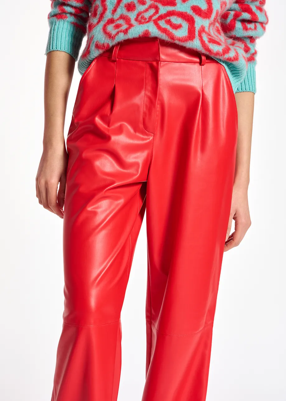 Pantalon droit en faux cuir rouge