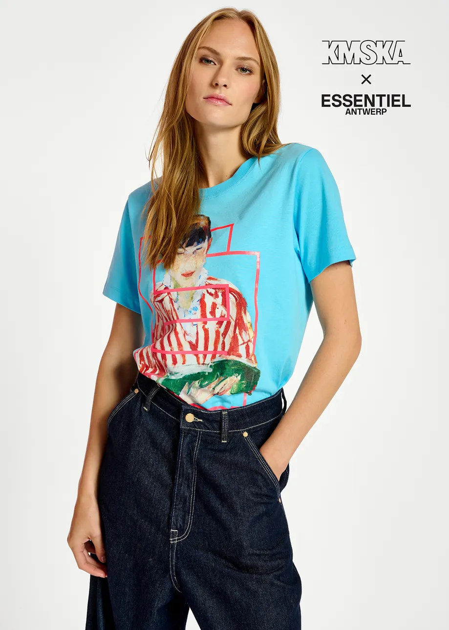 Collaboration with KMSKA - 100% cotton - Relaxed fit - Print on the front - Blue/Neon Pink/Red