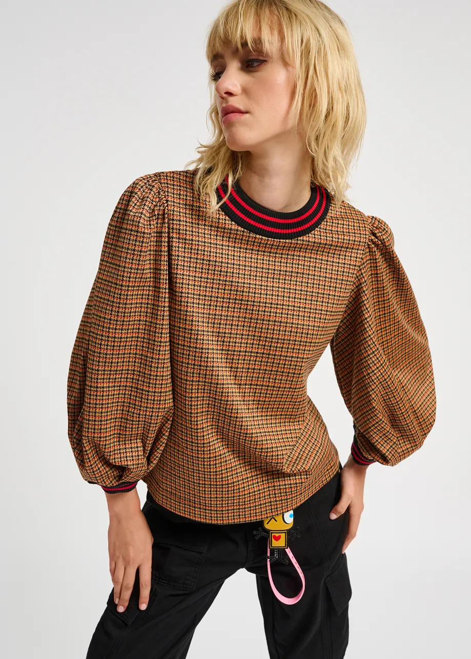 Brown and orange houndstooth motif puffed-sleeves top