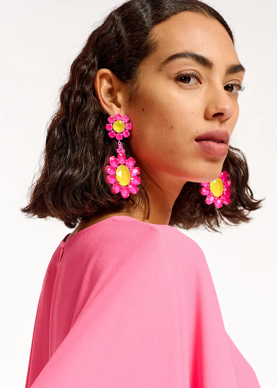 Mini-robe rose à effet cape