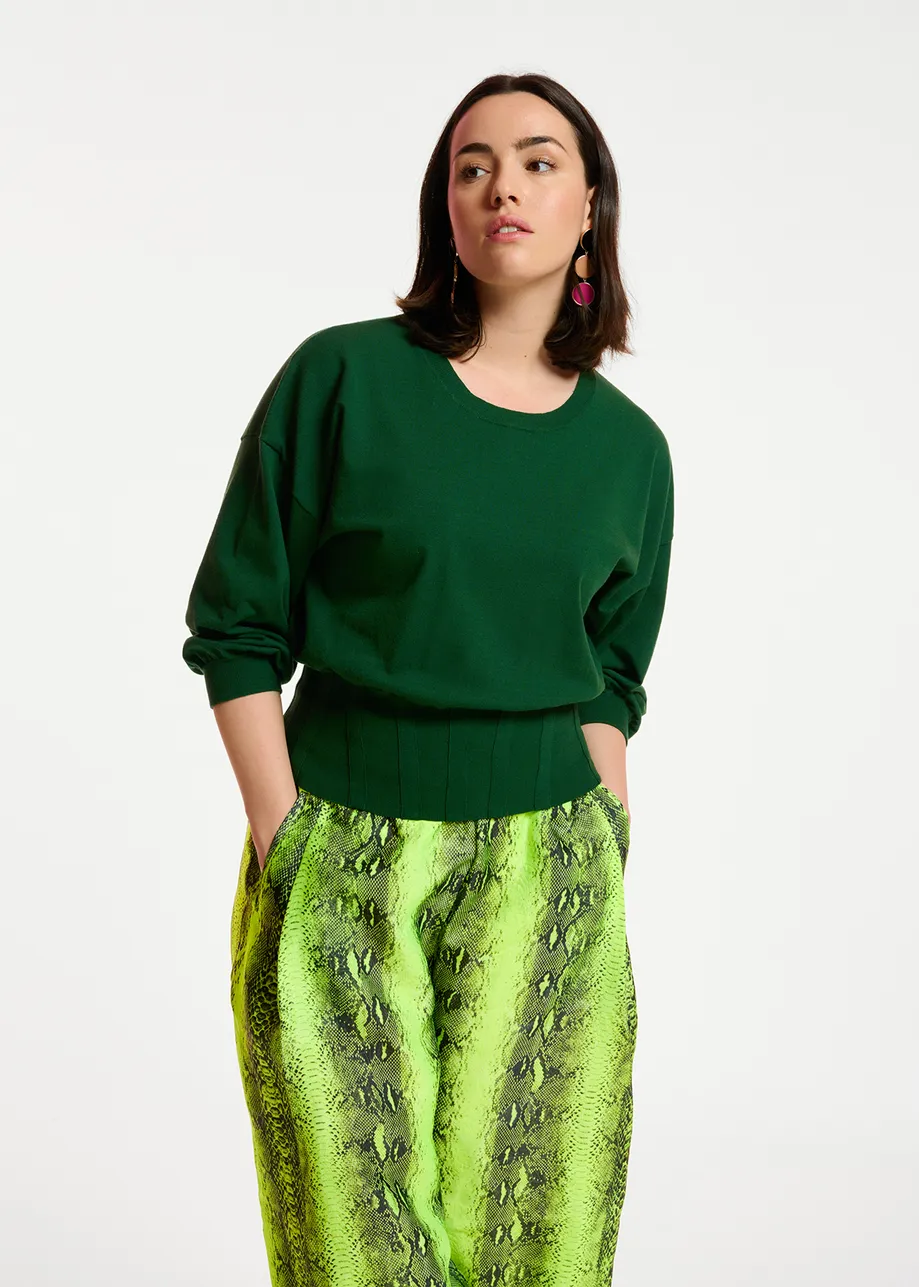 Pull vert foncé à taille cintrée