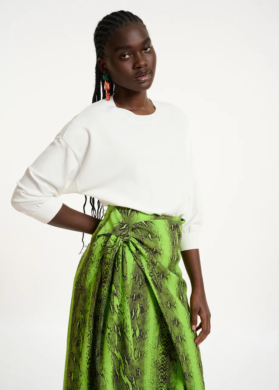 White knitted sweater with fitted waist