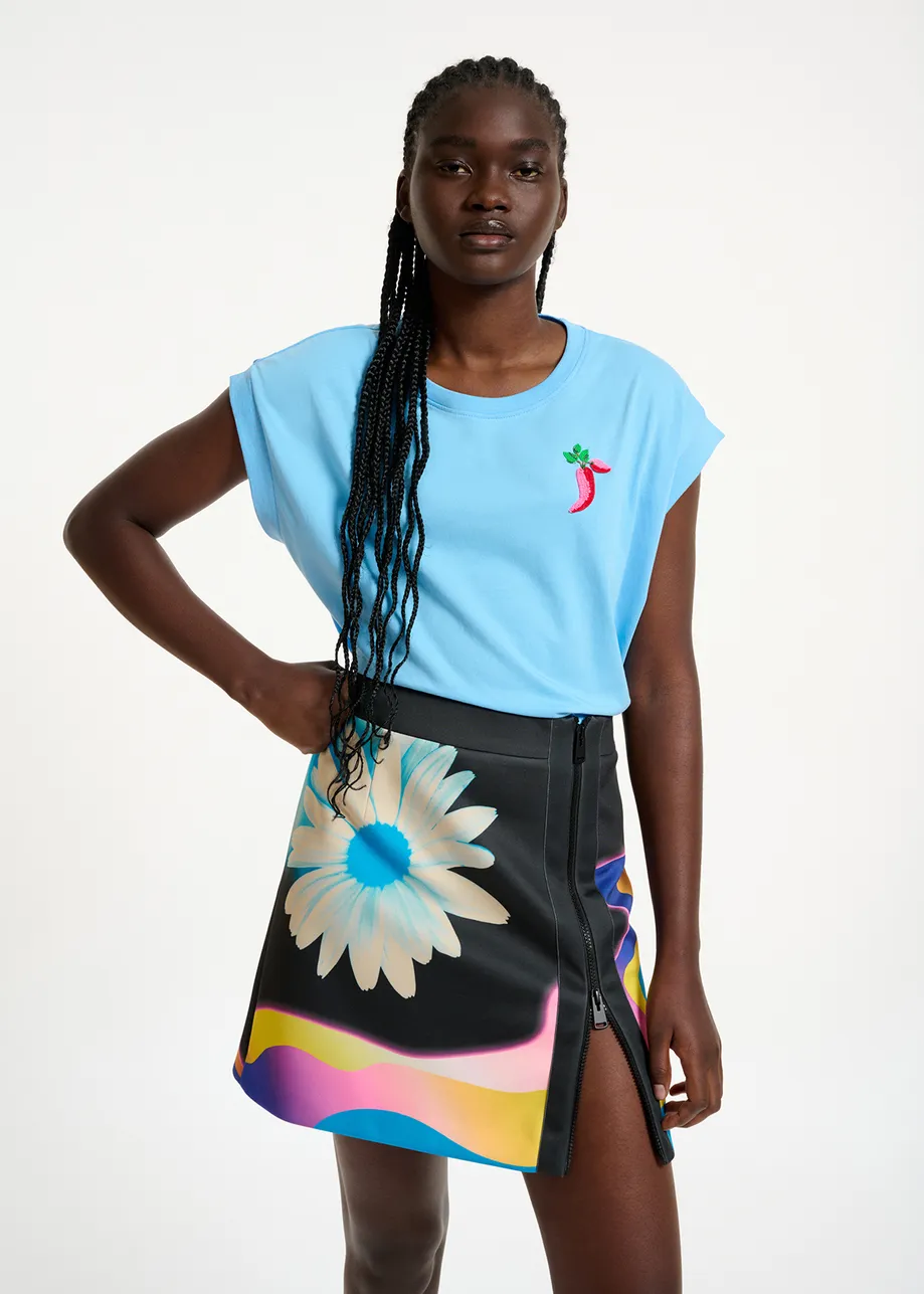 Blue cotton T-shirt with pepper embroidery