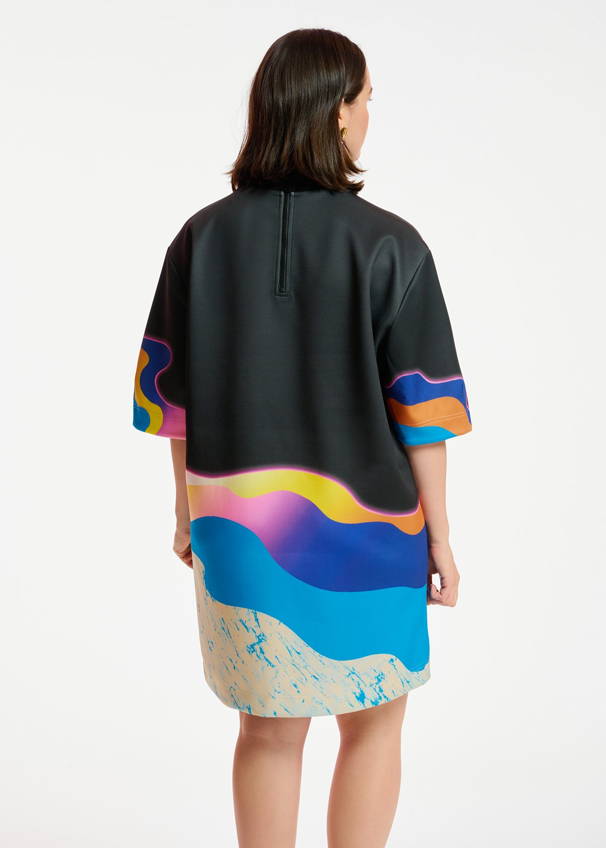 ESSENTIEL ANTWERP ブラック ミニドレス Black knee-length dress with multicolor print | Essentiel