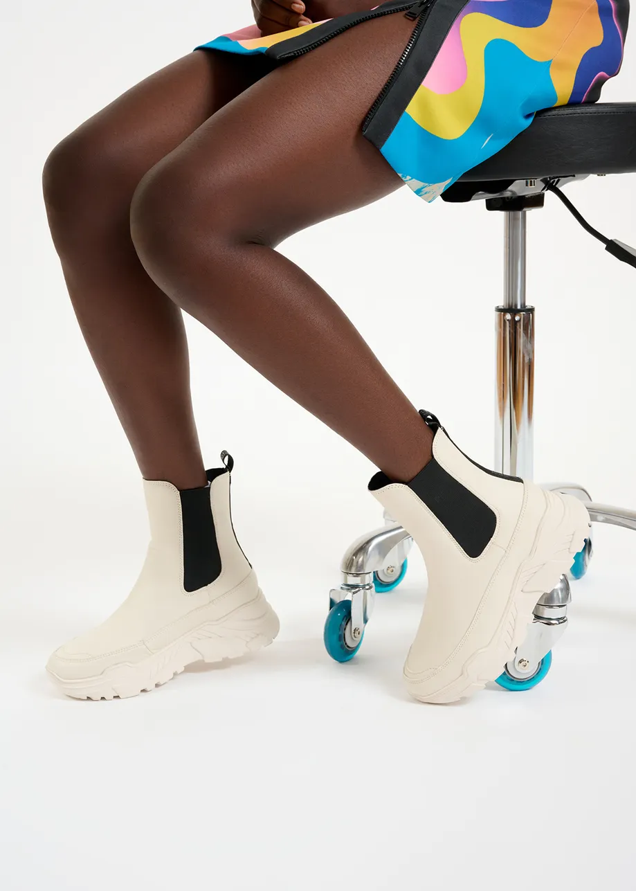 Bottines chelsea blanches avec languettes noires