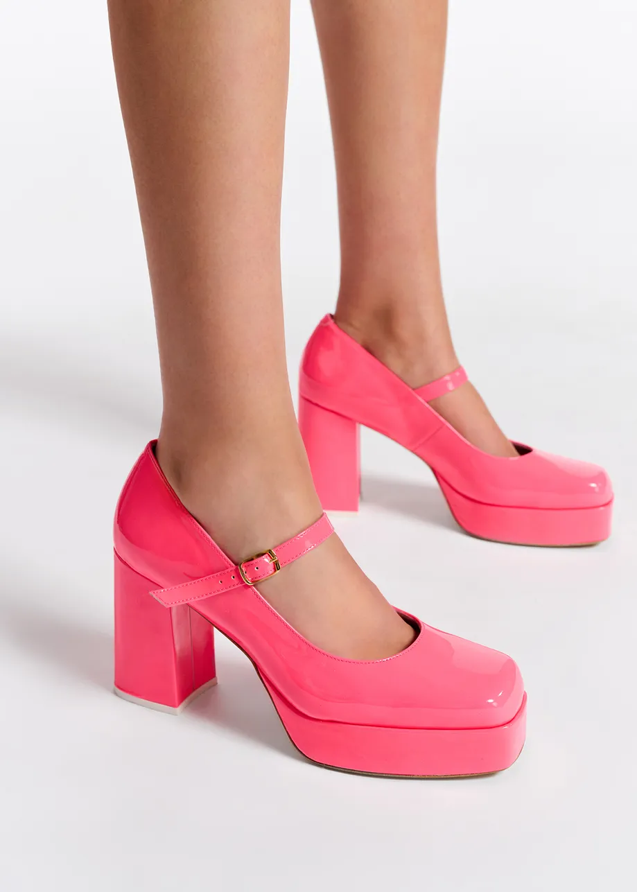 Pink patent-leather platform pumps