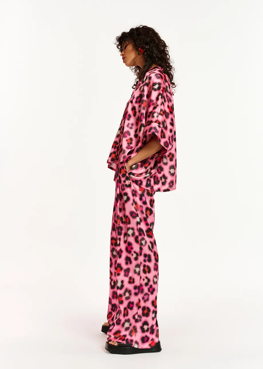 Rosa Oversized Hemd mit buntem Leopardenprint