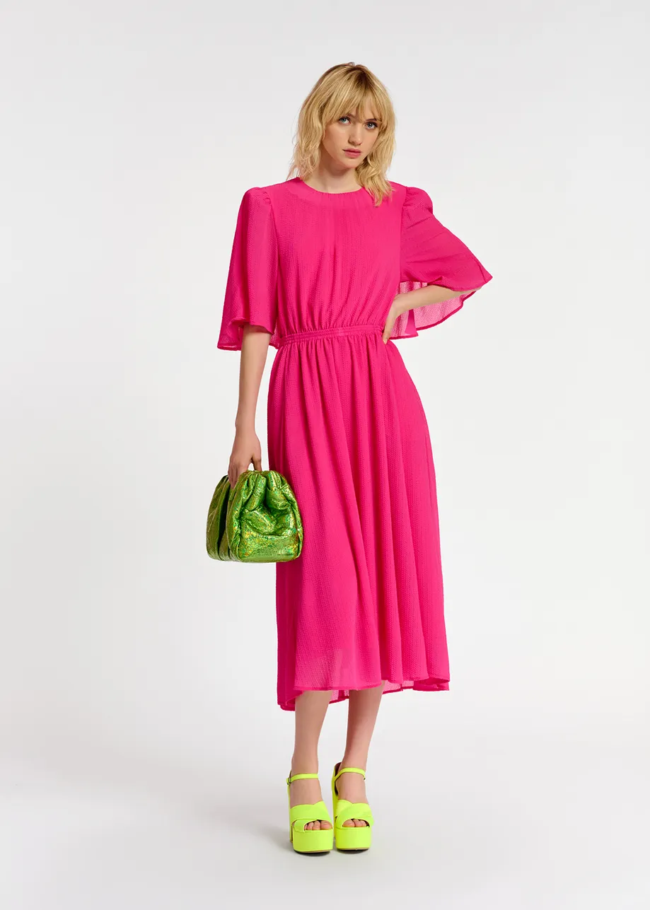 Fuchsia midi-jurk met cape-mouwen