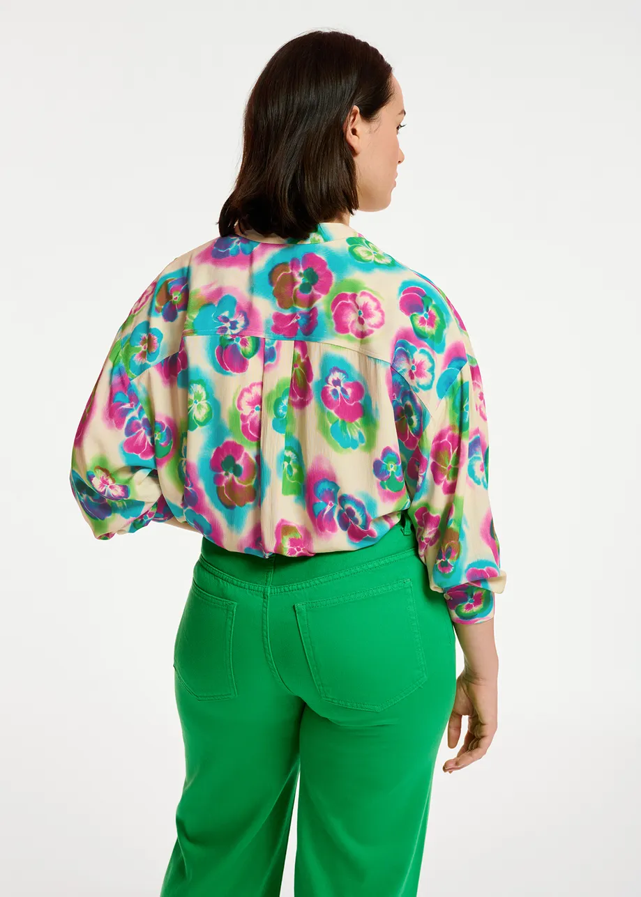 Multicolor oversized shirt with floral print