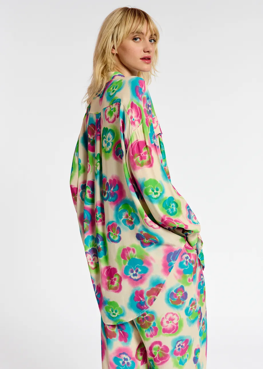 Multicolor oversized shirt with floral print