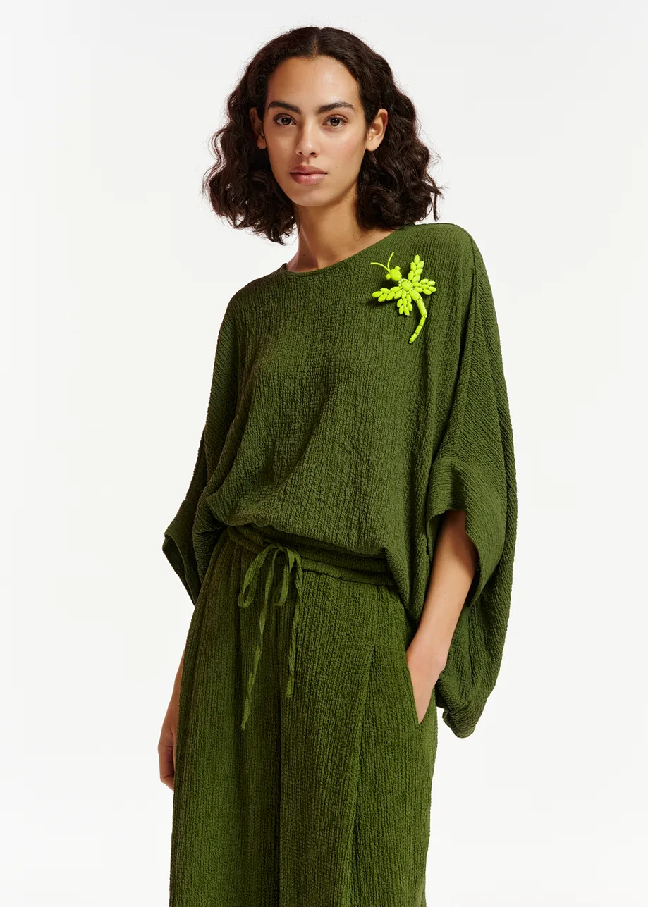 Kaki oversized top in cloqué