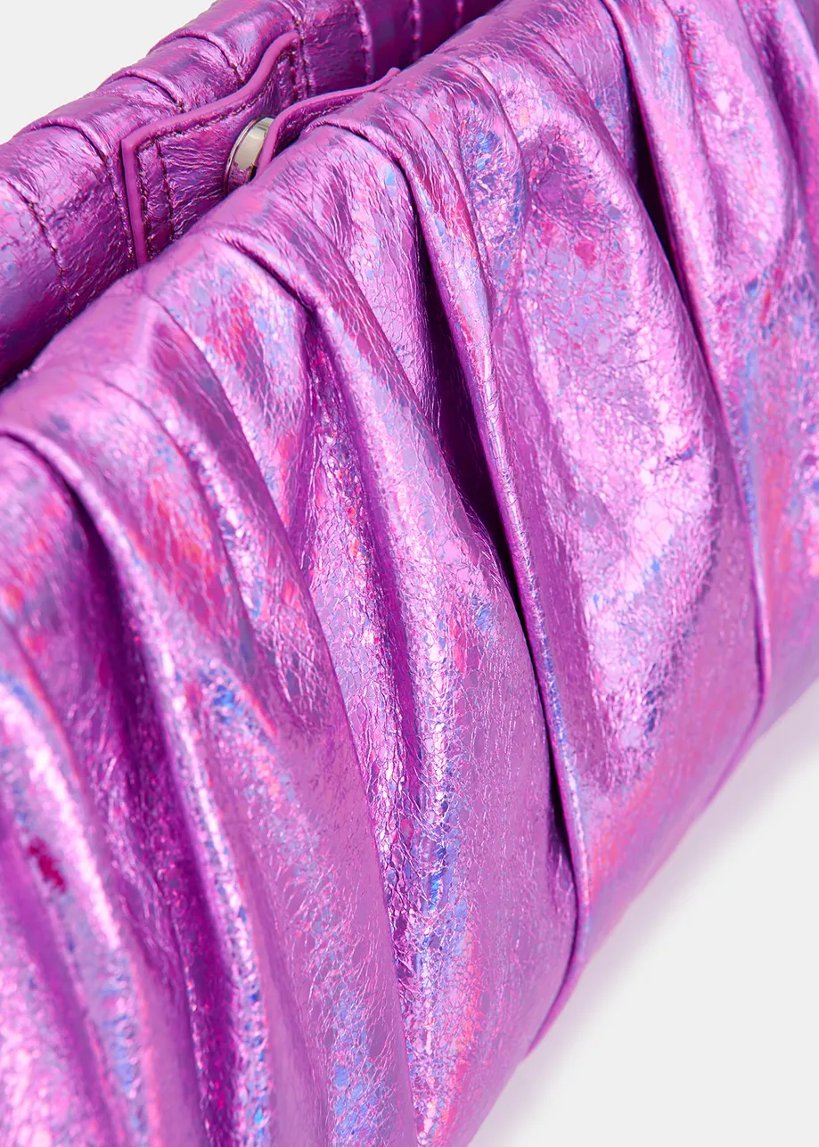 Middelgrote pouch in metallic paars