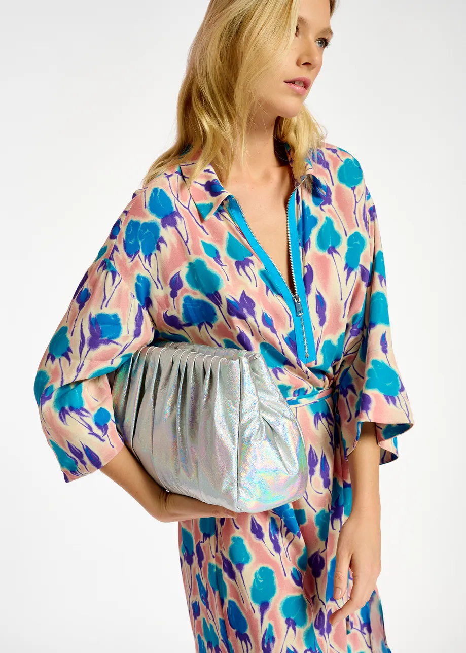 Midi-jurk met lichtroze, blauwe en paarse bloemenprint