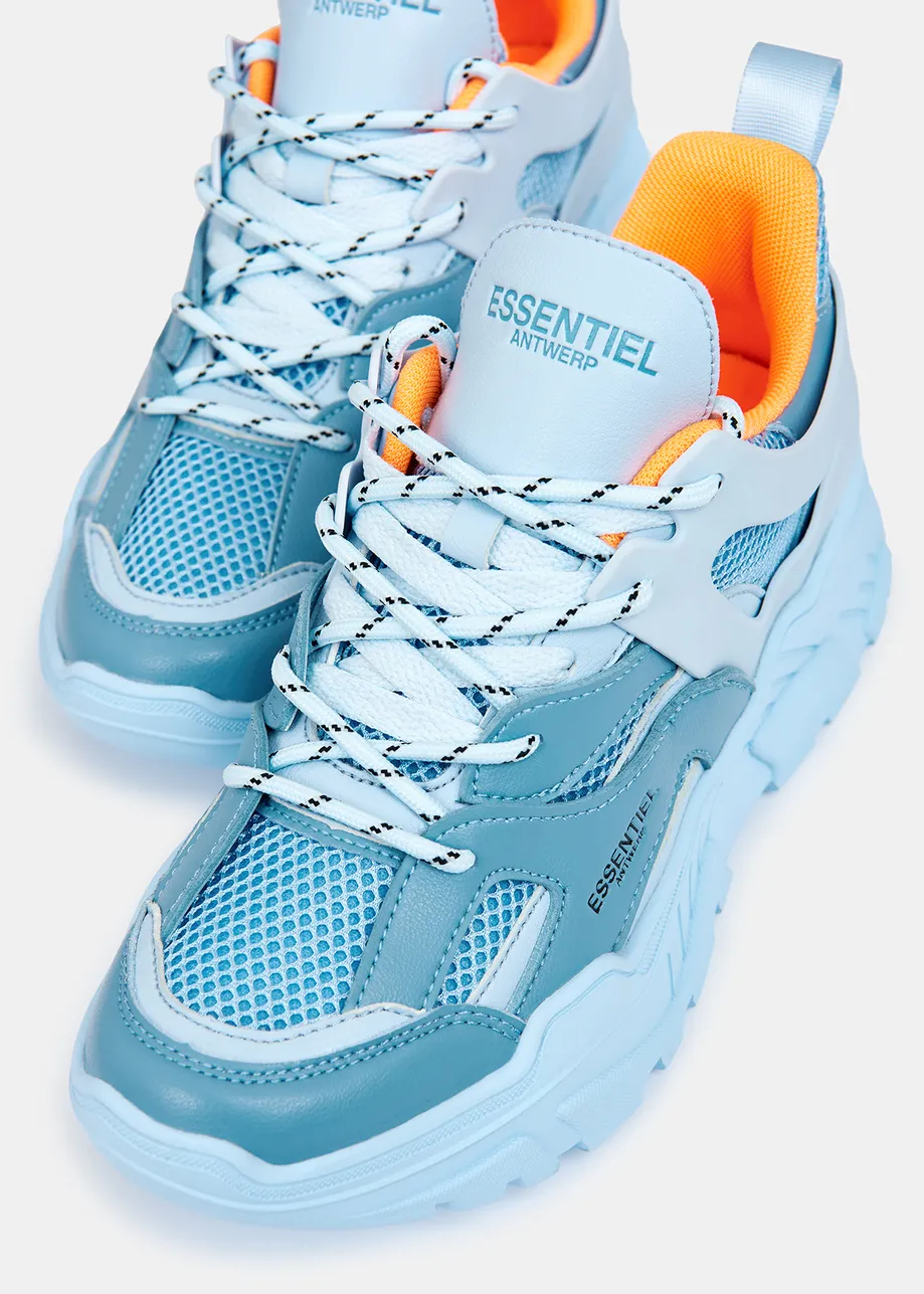 Lichtblauwe sneakers met chunky zool