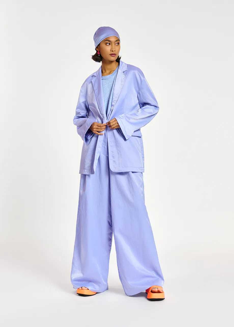 Light blue single-breasted satin blazer