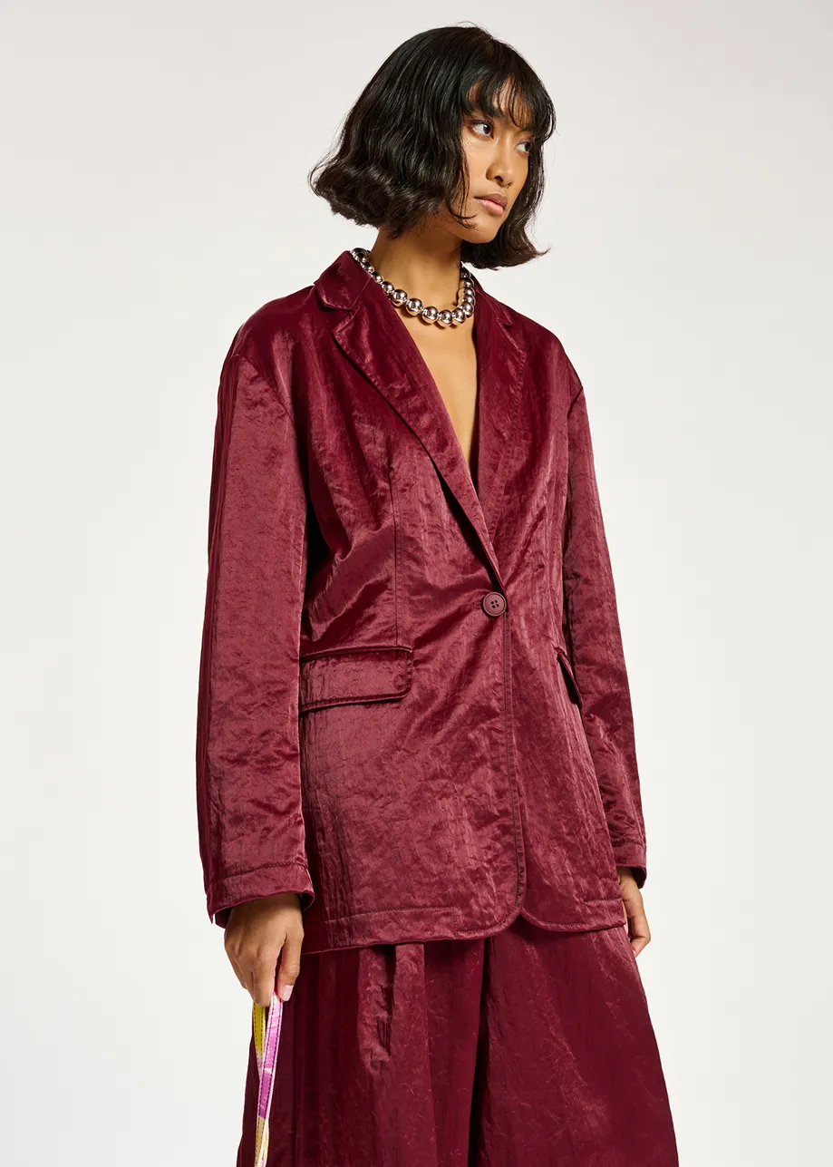 Burgundy single-breasted satin blazer