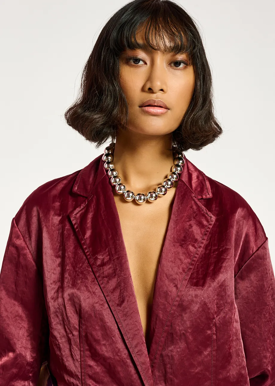 Burgundy single-breasted satin blazer