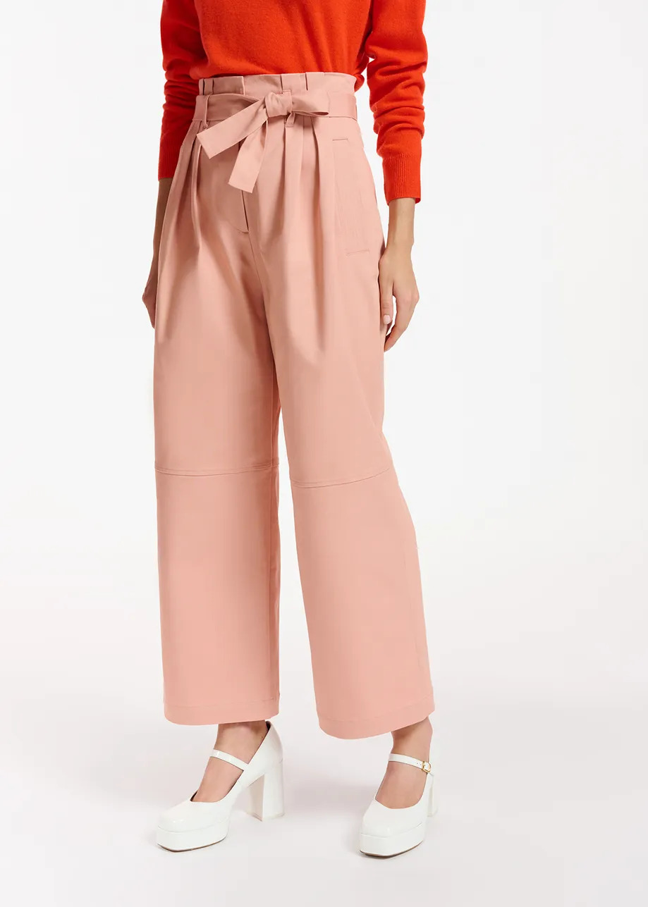 Pantalon droit rose avec ceinture