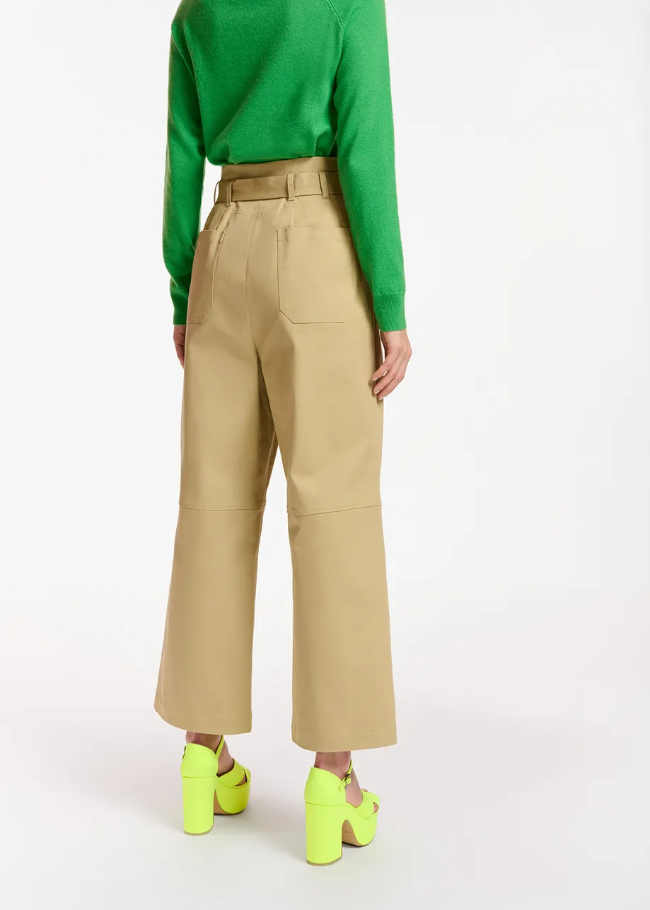 Pantalon droit beige avec ceinture