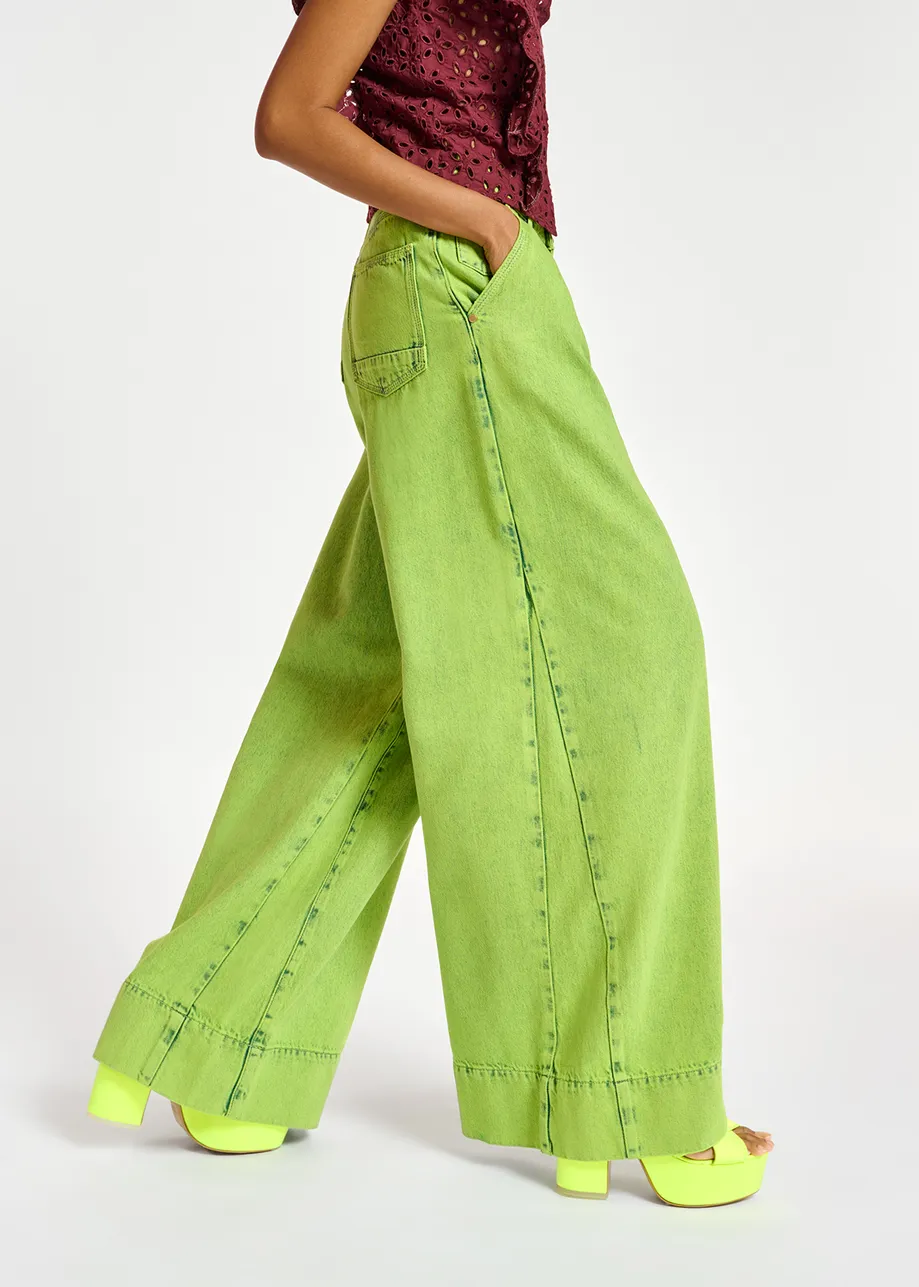 Jean vert citron aux jambes larges