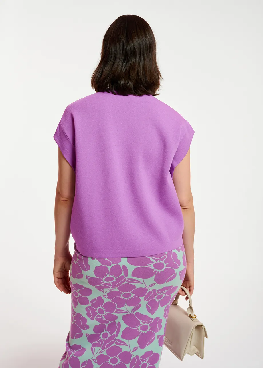 Purple sleeveless knitted sweater