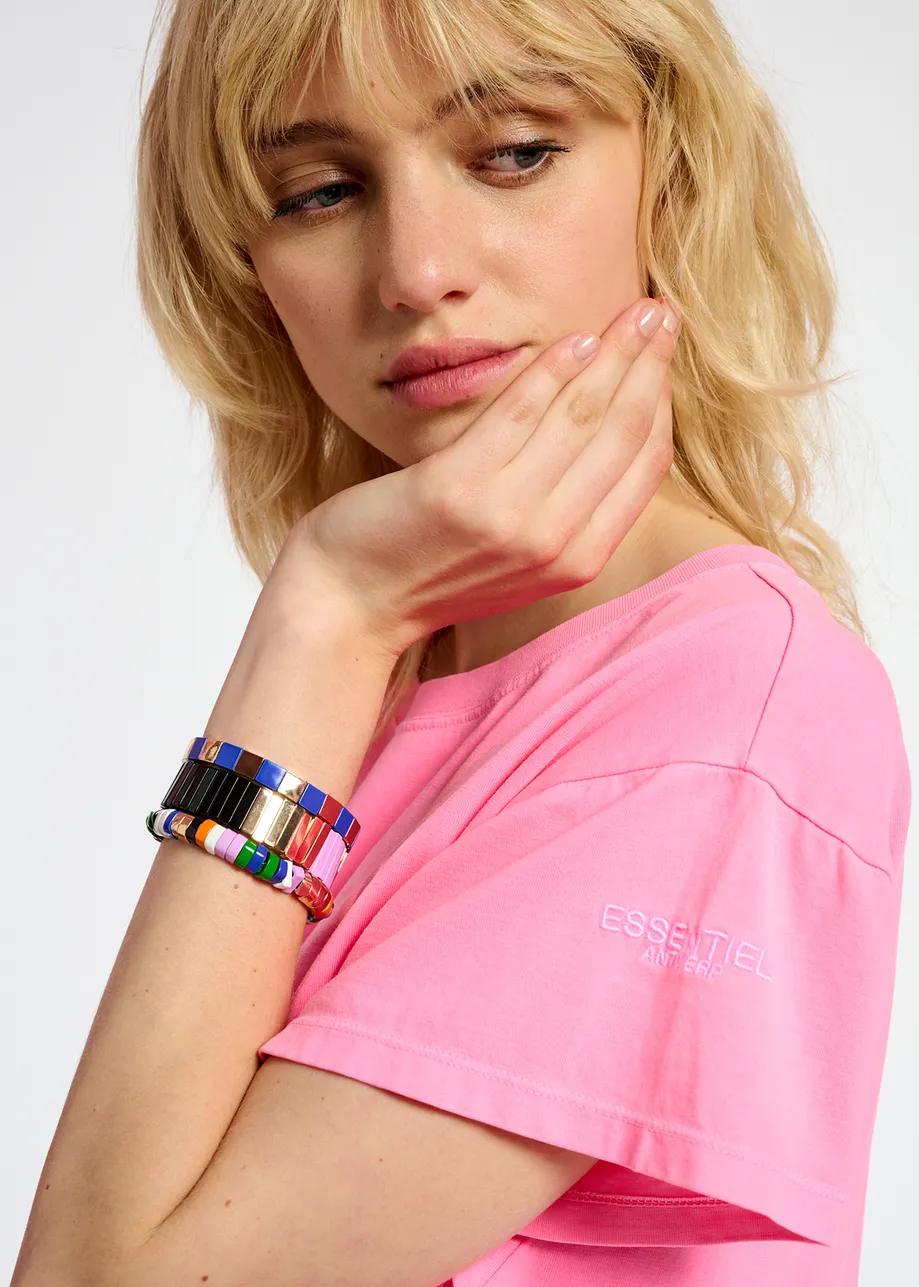 Jeu de trois bracelets dorés, orange et bleus