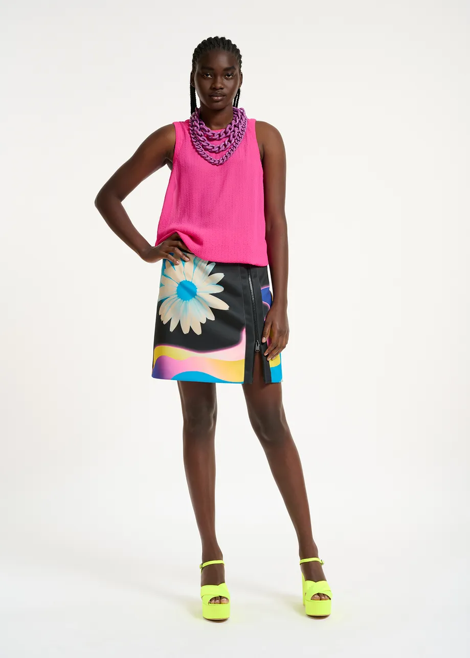 Fuchsia sleeveless top with drawstring fastening