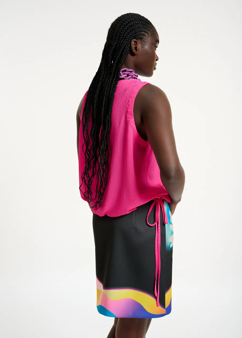 Fuchsia sleeveless top with drawstring fastening