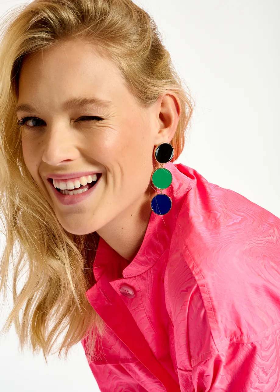 Oorbellen met zwarte, blauw en oranje schijven