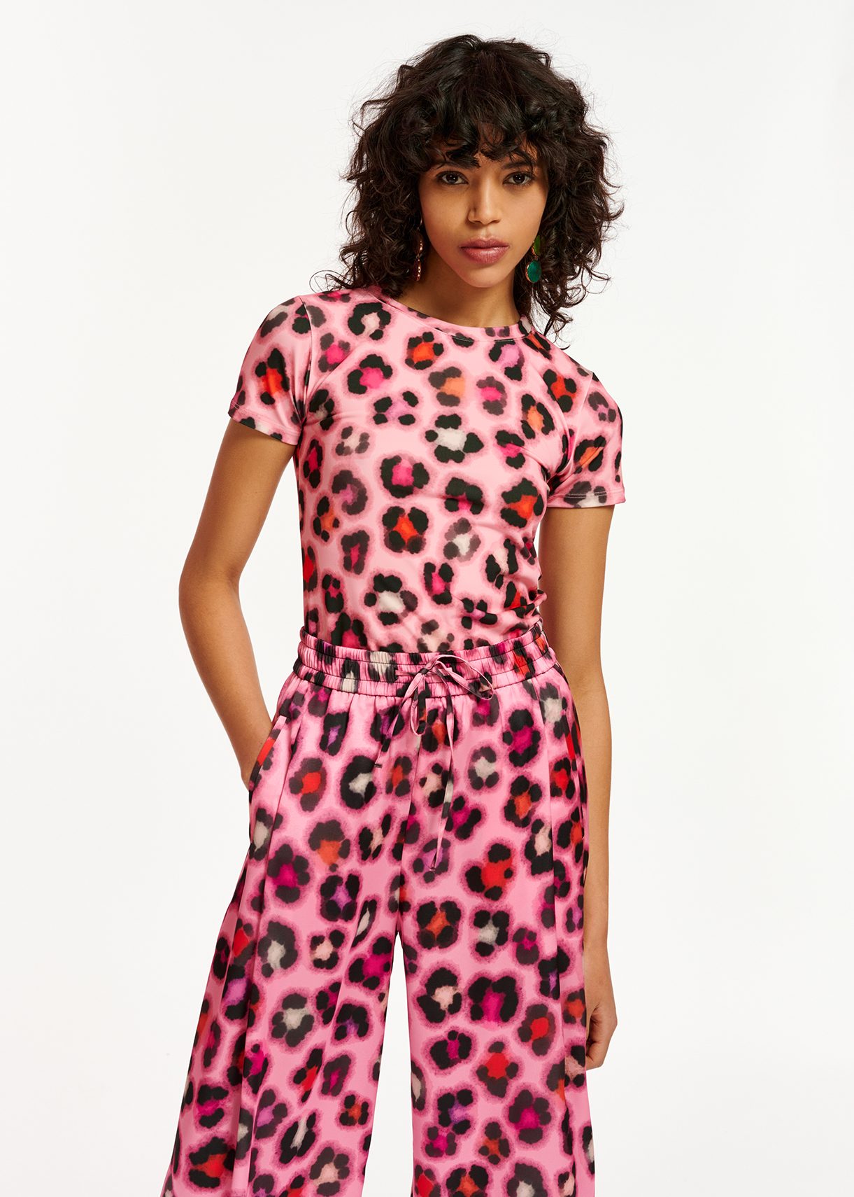 Pink T-shirt with multicolor leopard print | Essentiel Antwerp Europe