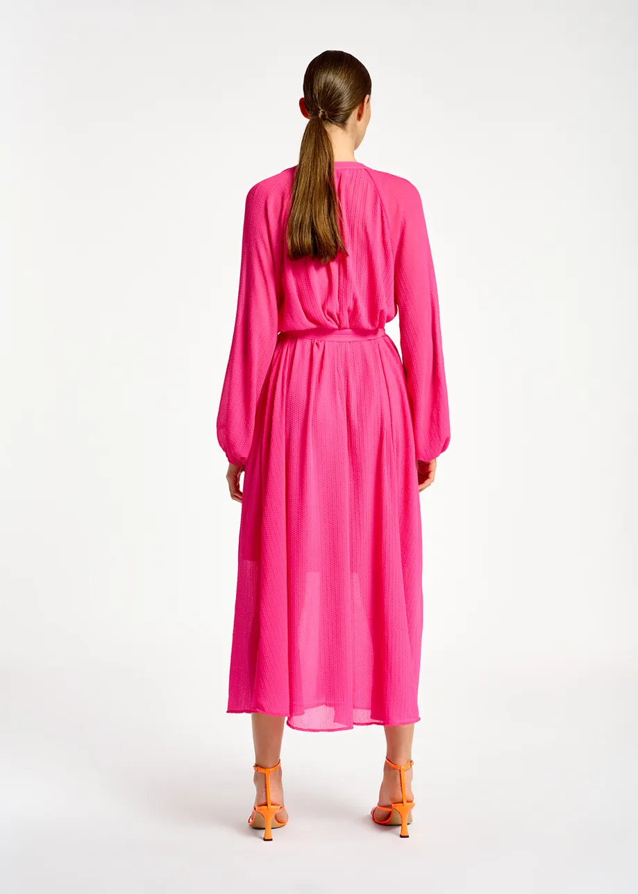 Robe chemise midi fuchsia avec ceinture