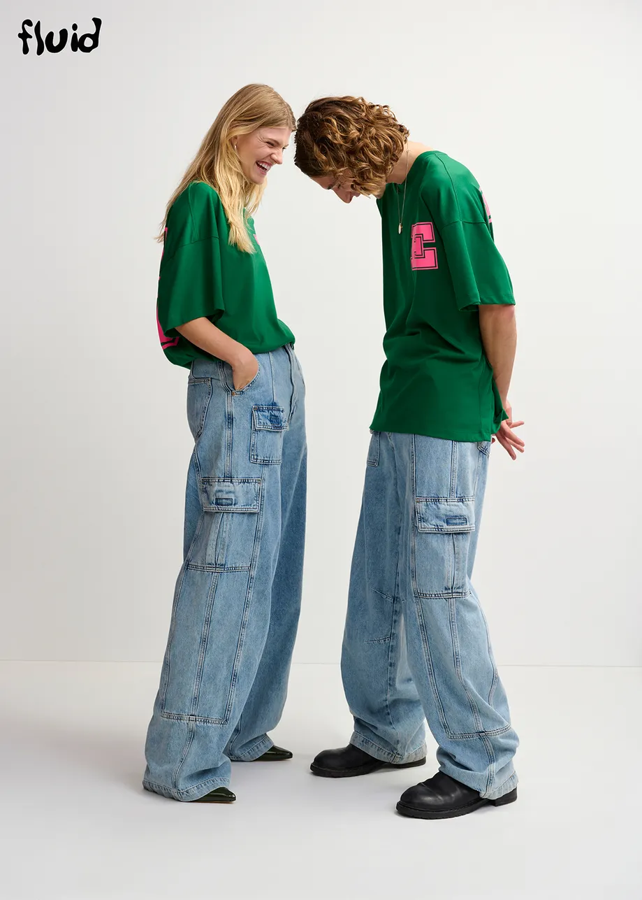 Wide-leg cargo blue jeans