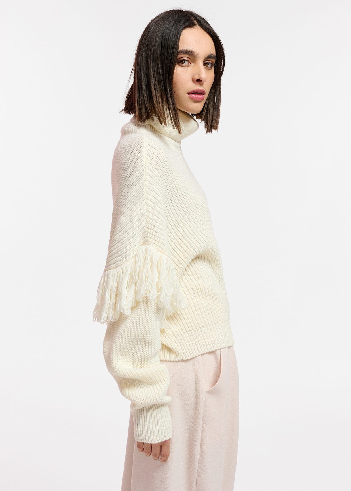 Ecru turtleneck outlet sweater