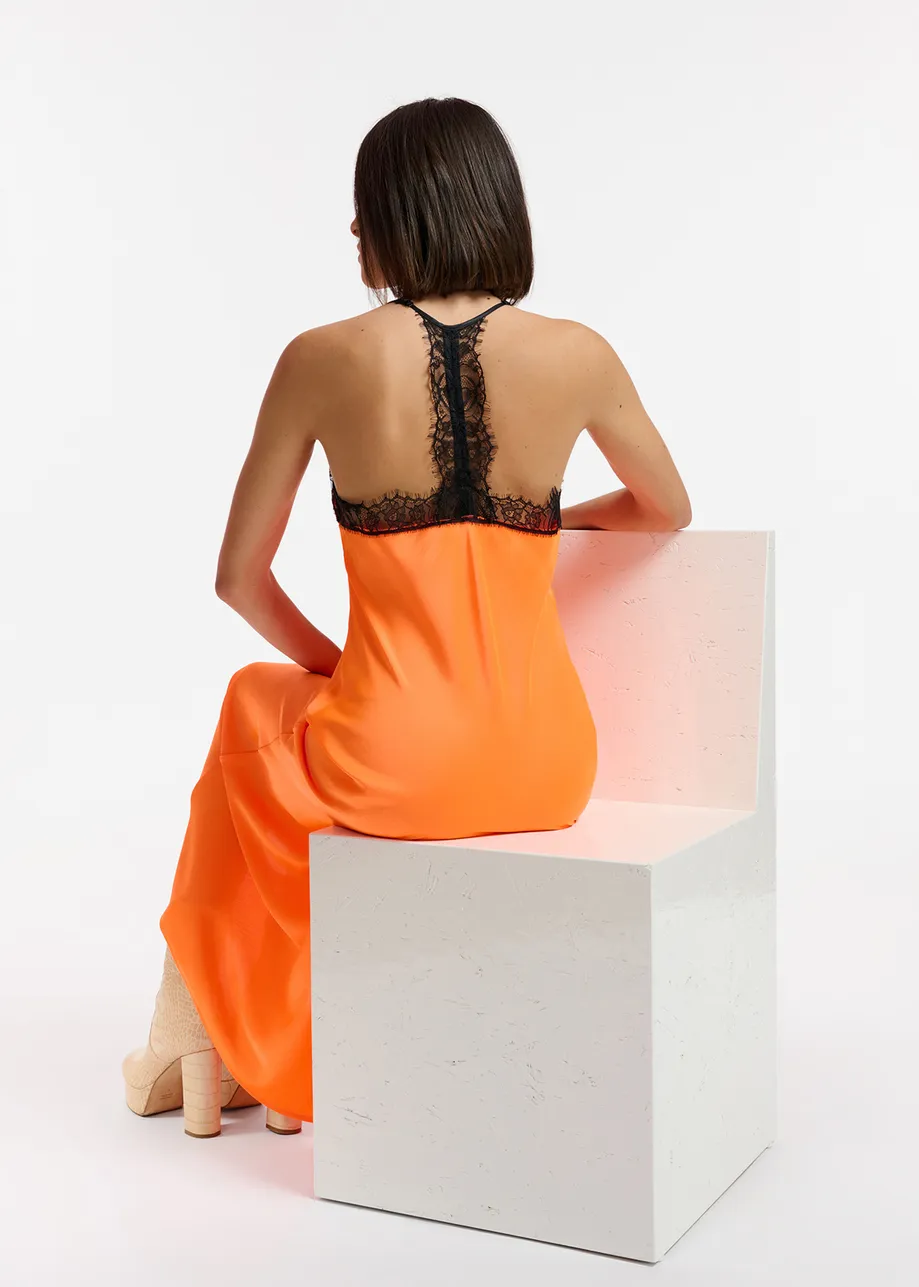 Orangenes Slip Dress in Maxilänge mit Spitzenbesatz | Essentiel Antwerp  Deutschland