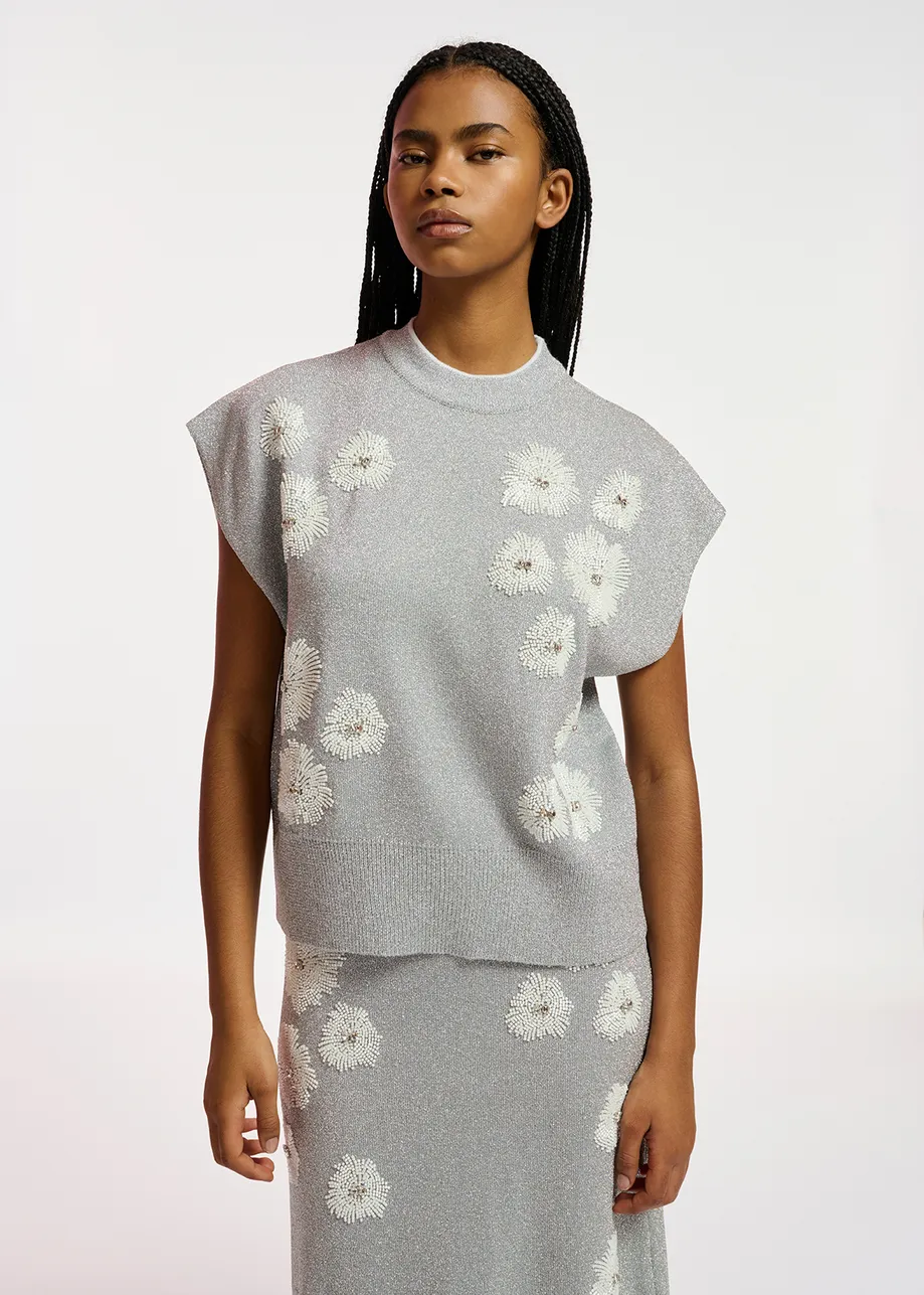 Silver lurex knitted top with beaded embroideries