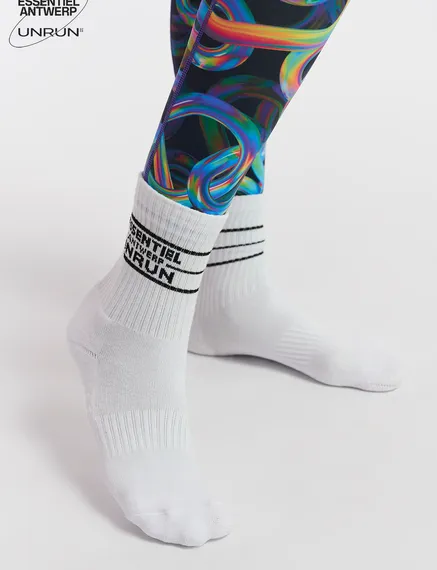 Chaussettes blanches côtelées avec logo - collaboration avec UNRUN