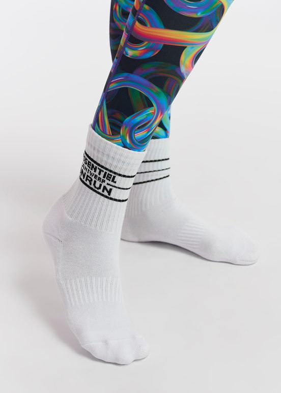 Chaussettes blanches côtelées avec logo - collaboration avec UNRUN