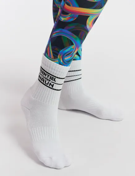 Chaussettes blanches côtelées avec logo - collaboration avec UNRUN