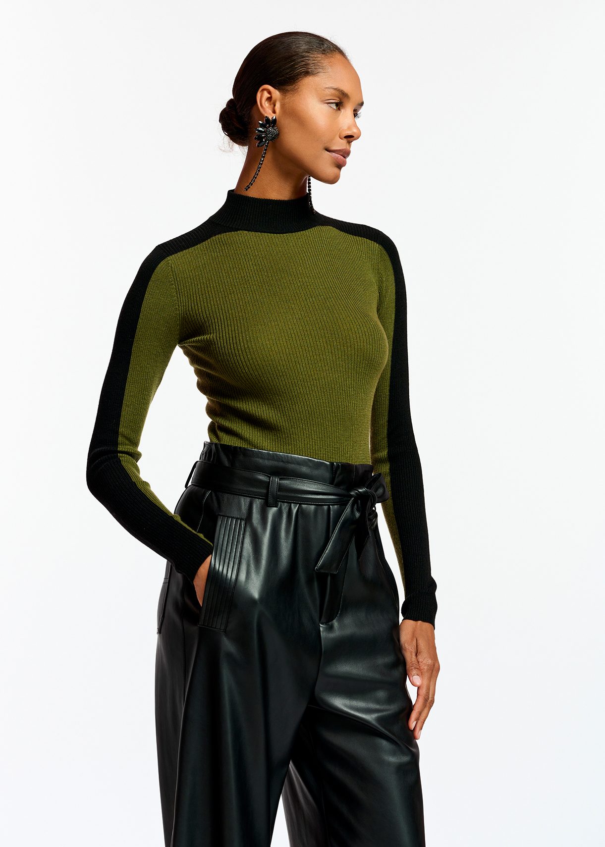 Khaki turtleneck outlet