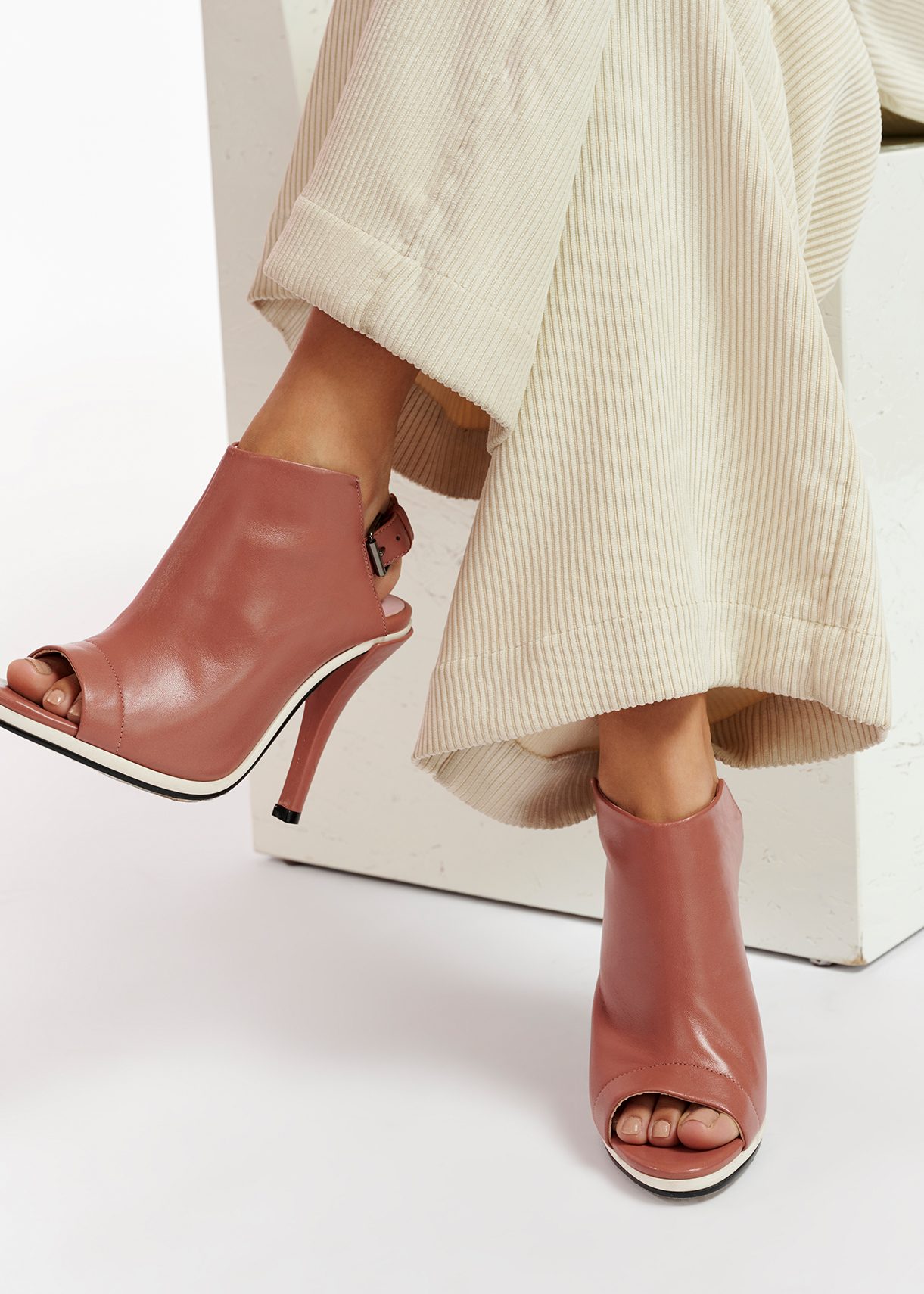 Brown open-toe leather mules