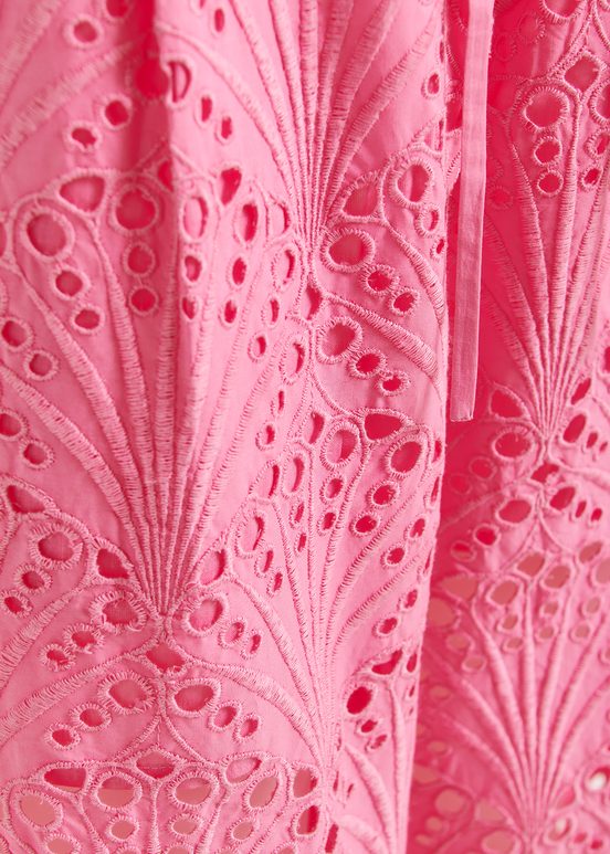 Roze katoenen broek in broderie anglaise