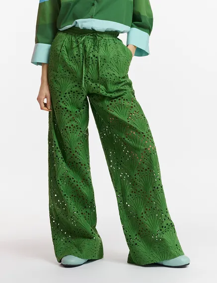 Groene katoenen broek in broderie anglaise